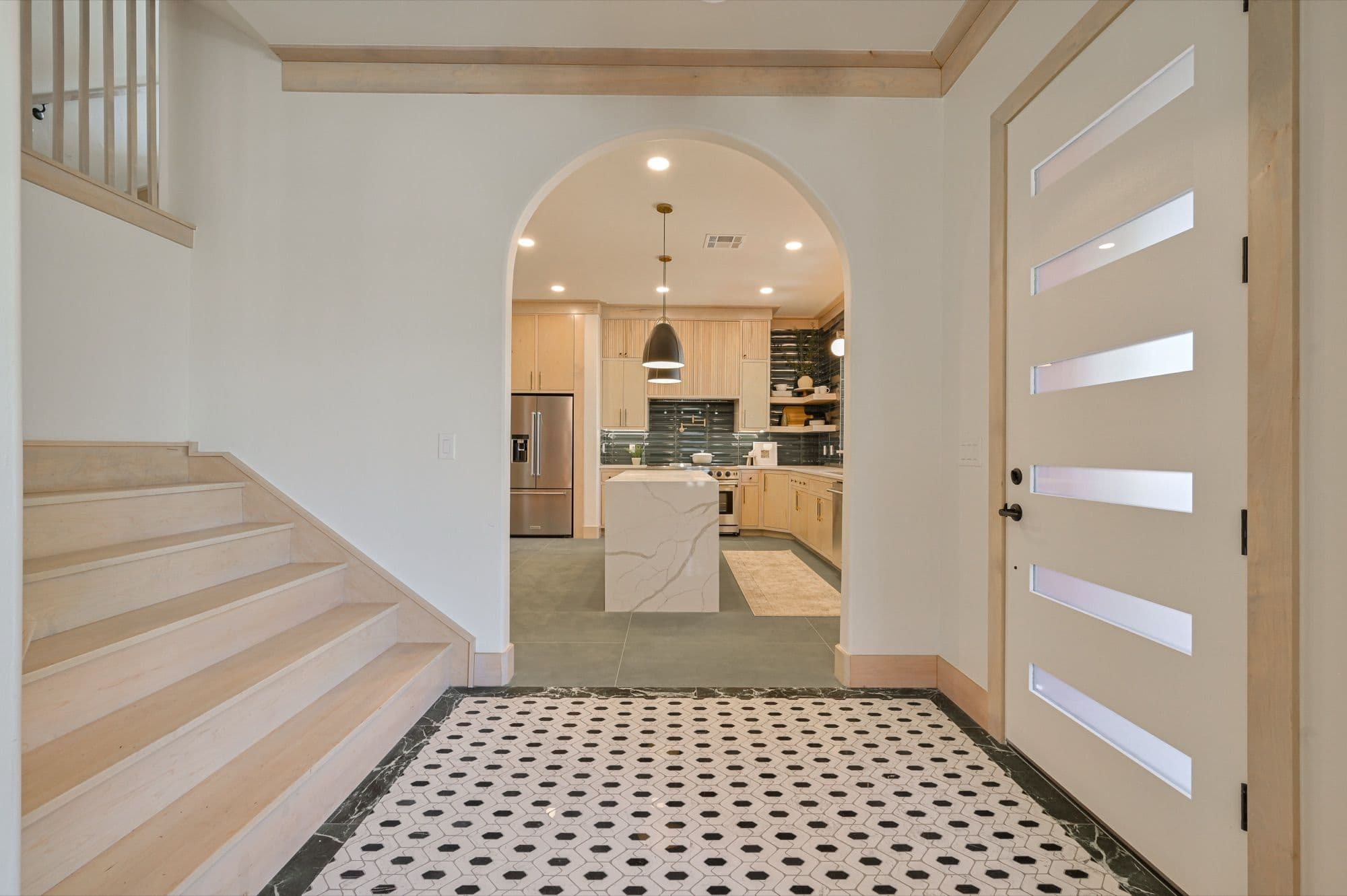 Entry in a BMS home